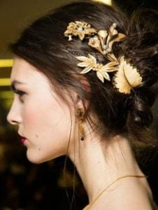 THE DIFFERENT WAYS TO ROCK A BROOCH